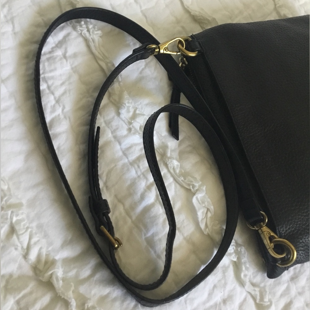 Fossil Black Leather Multi Pocket Crossbody Bag - Picture 11 of 12